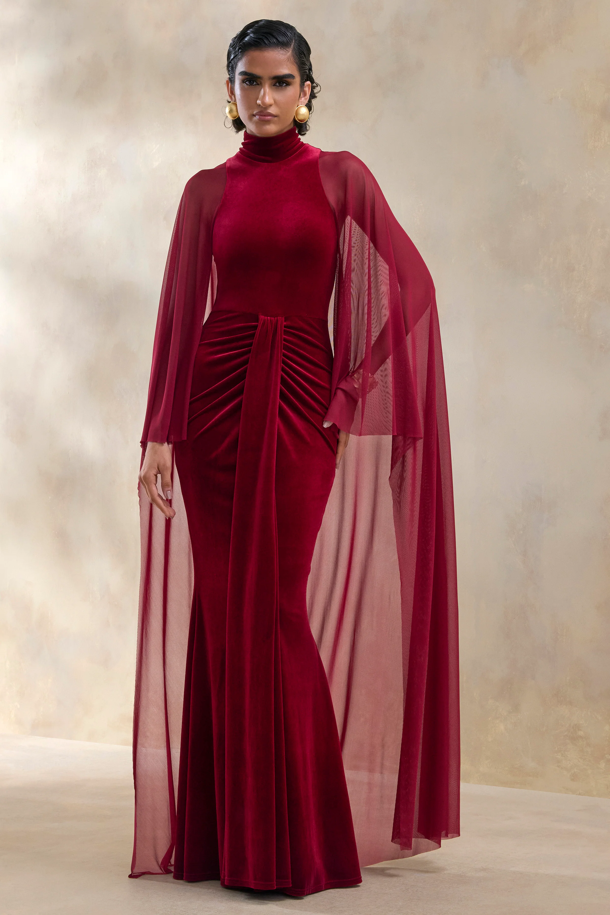 Adoring | Robe longue en velours bordeaux à haute encolure - Image 4