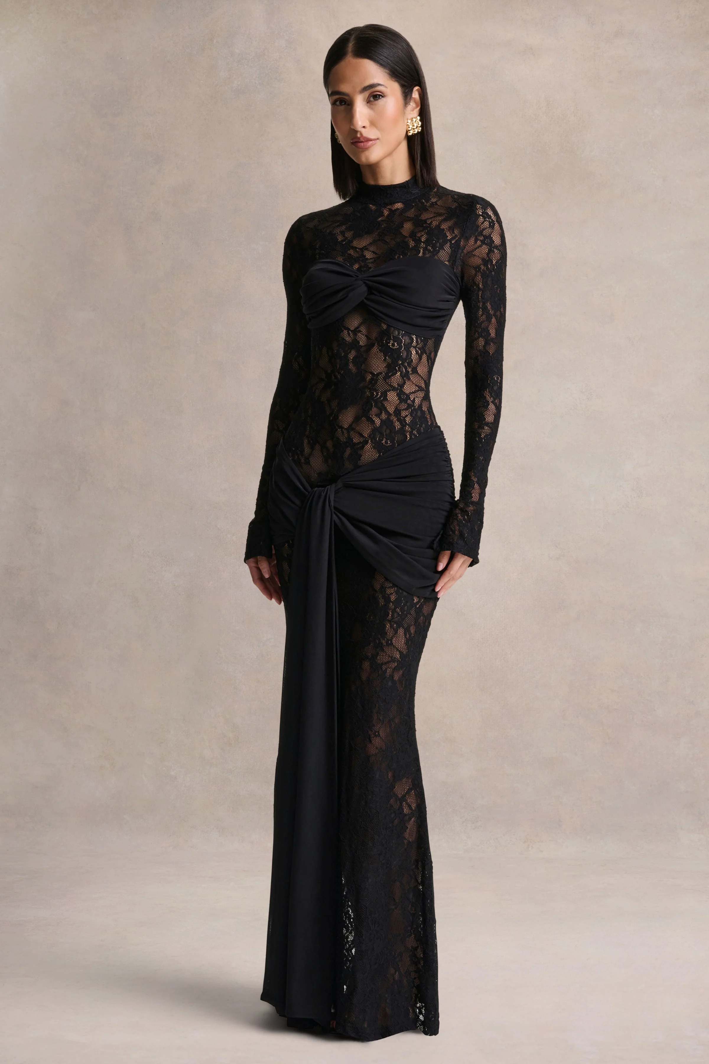 Akira | Robe longue noire en dentelle - Image 4