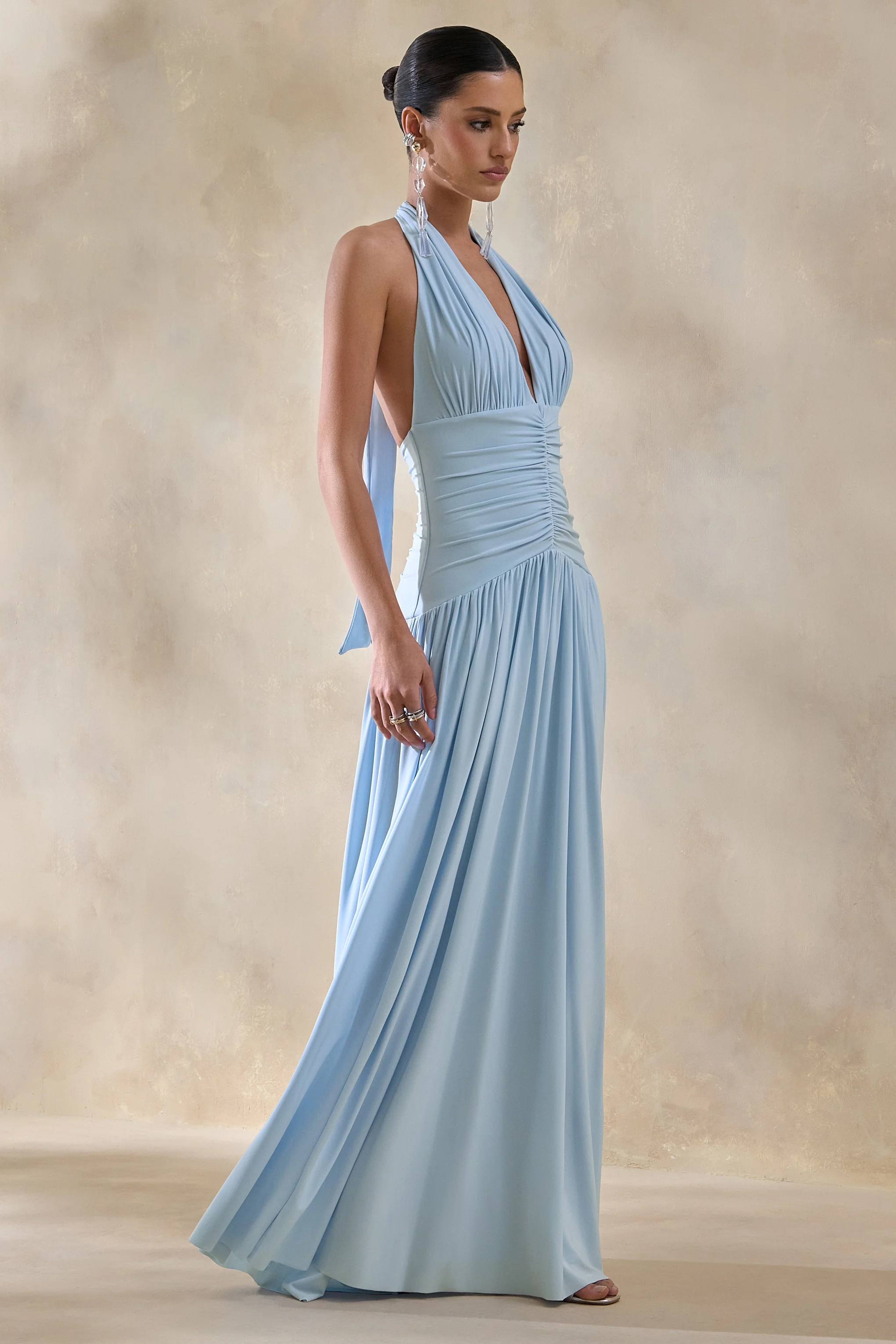 Bettina | Robe longue bleu poudré à encolure plongeante avec fronces - Image 4