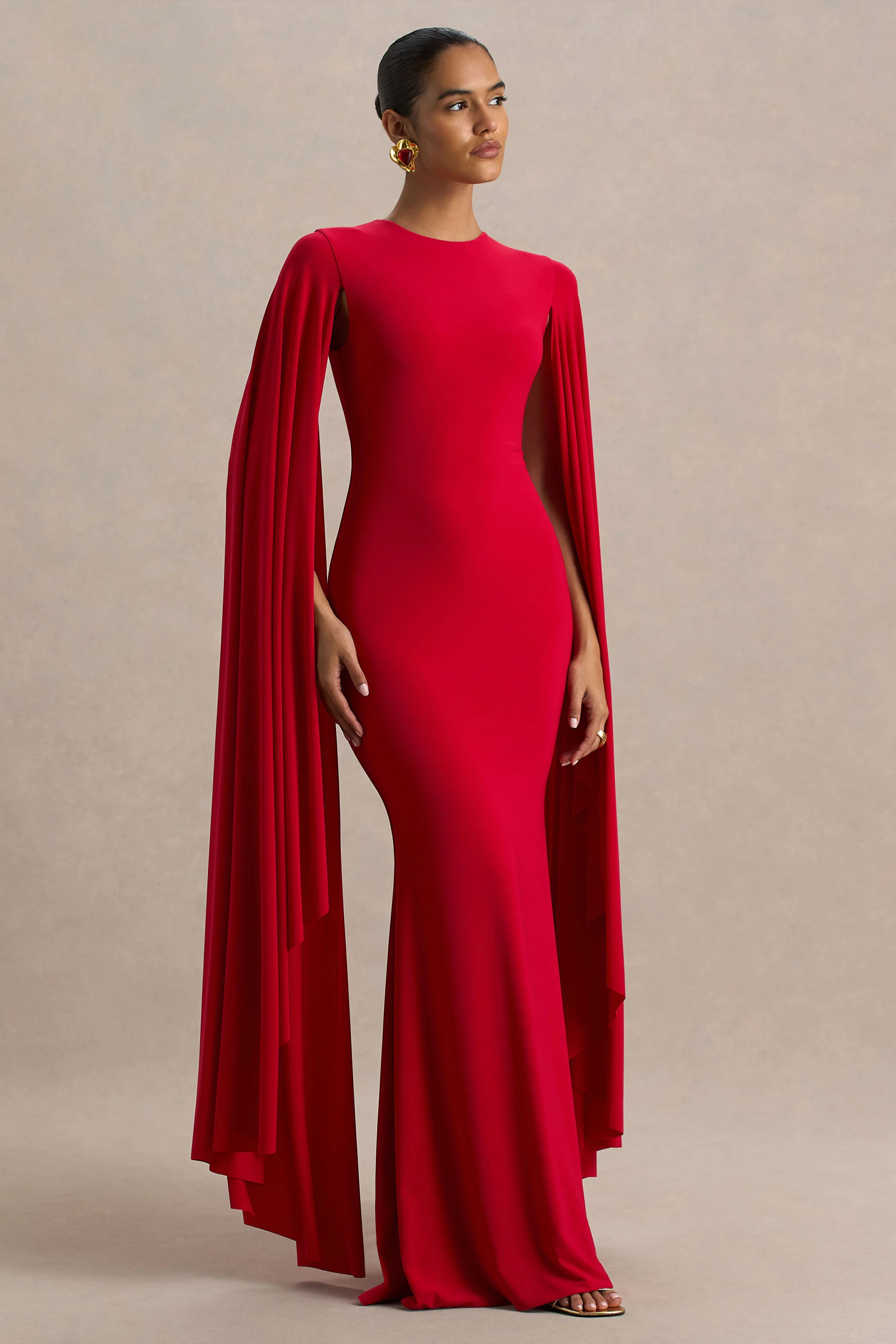 Briony | Robe longue rouge à col ras du cou avec manches cape - Image 3
