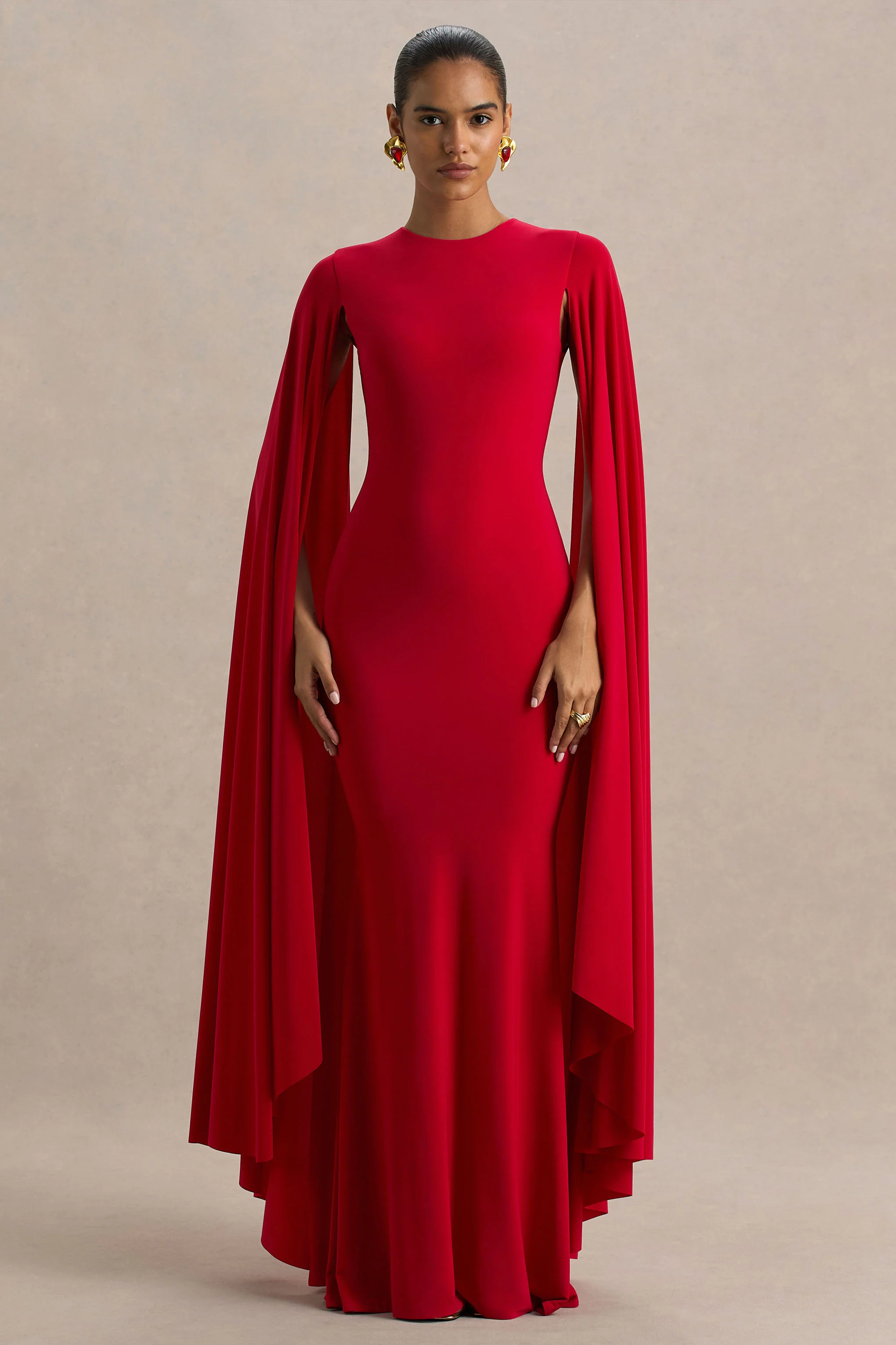 Briony | Robe longue rouge à col ras du cou avec manches cape - Image 5
