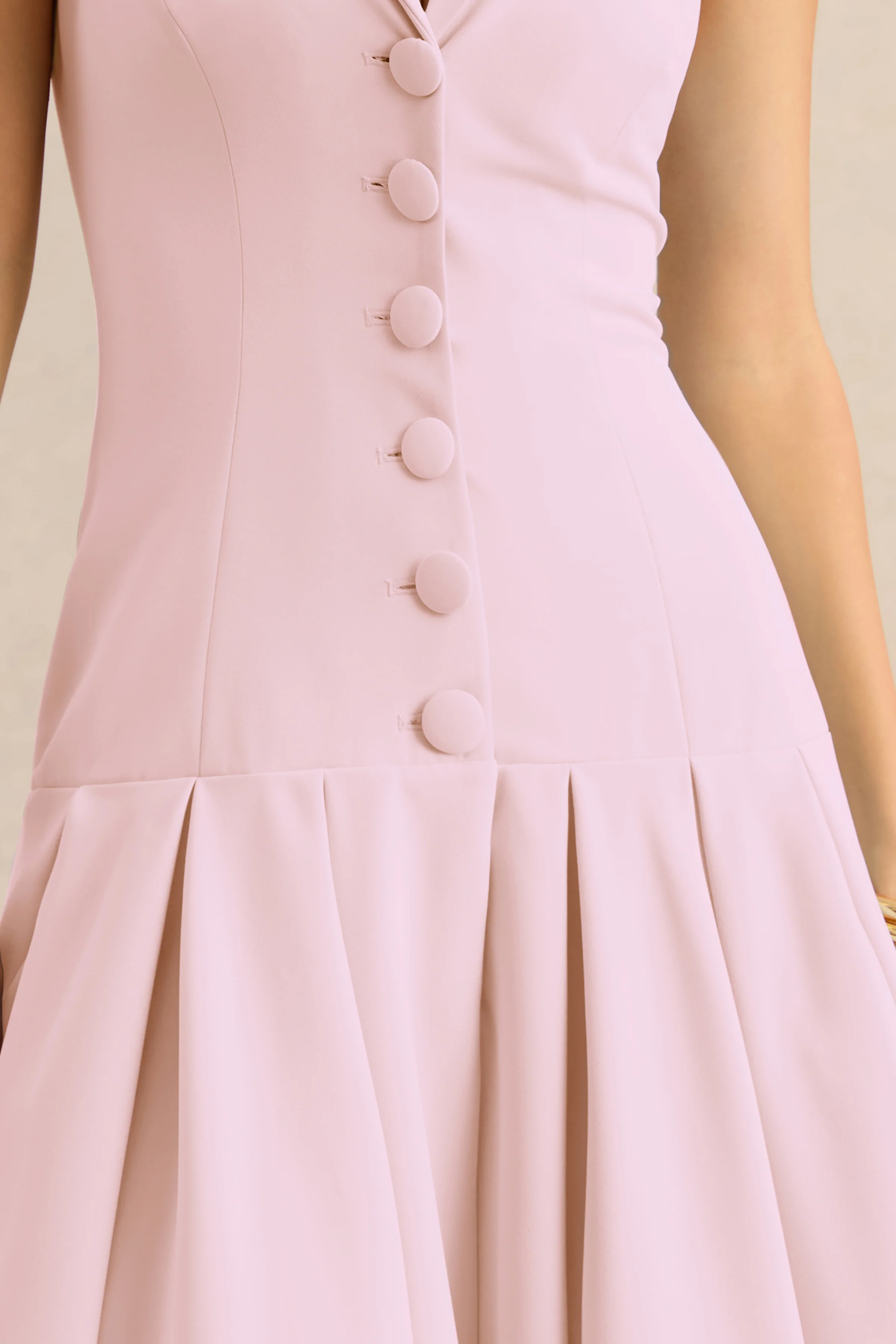 Elise | Robe mi-longue rose clair à décolleté plongeant avec taille basse - Image 7