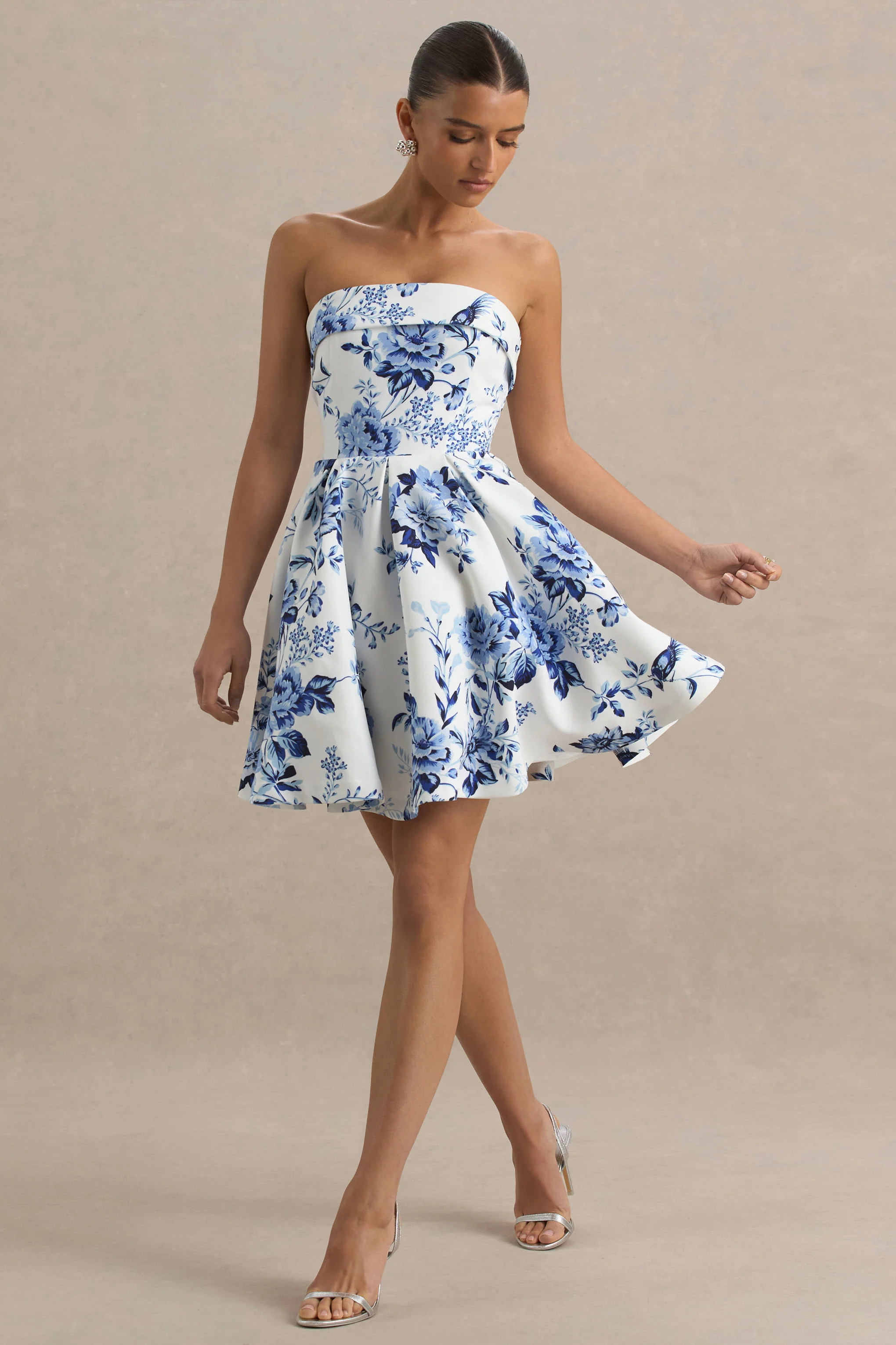 Fiorenza | Mini-Robe Bandeau à Imprimé Porcelaine Bleue avec Jupe Volumineuse