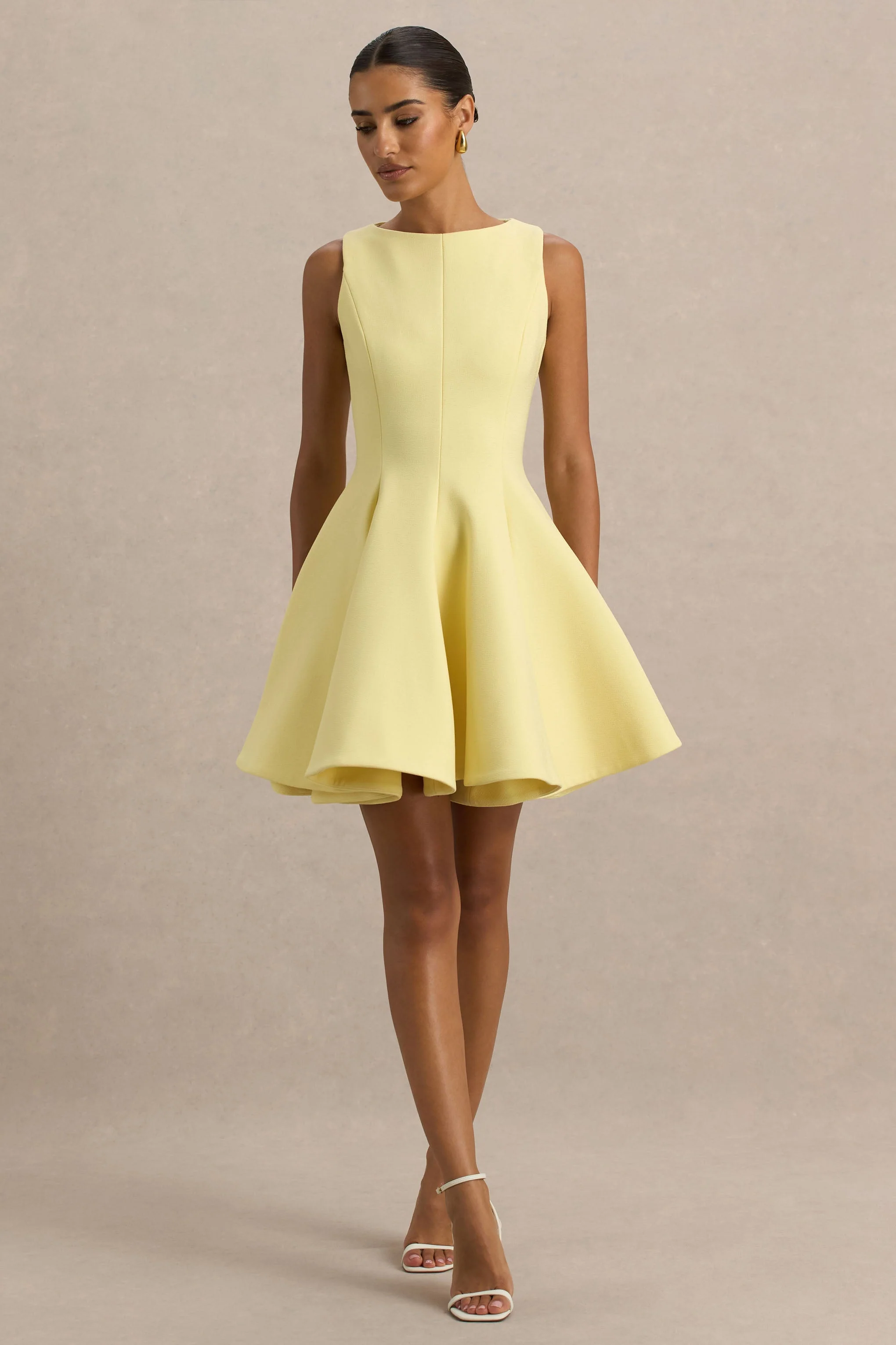 Gabrielle | Mini-Robe patineuse jaune citron à encolure bateau - Image 5
