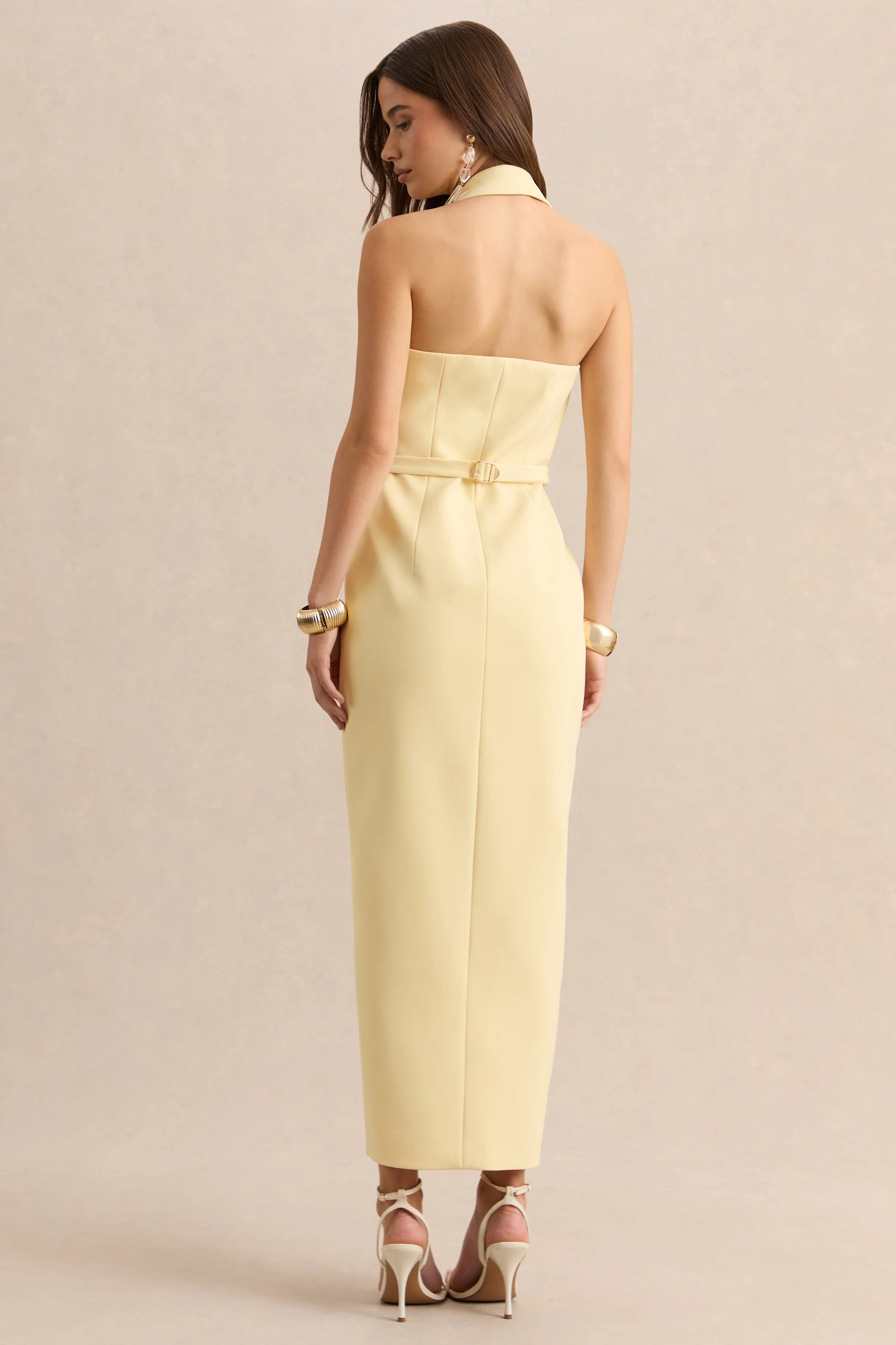 Hana | Robe longue citron ajustée à décolleté plongeant - Image 2