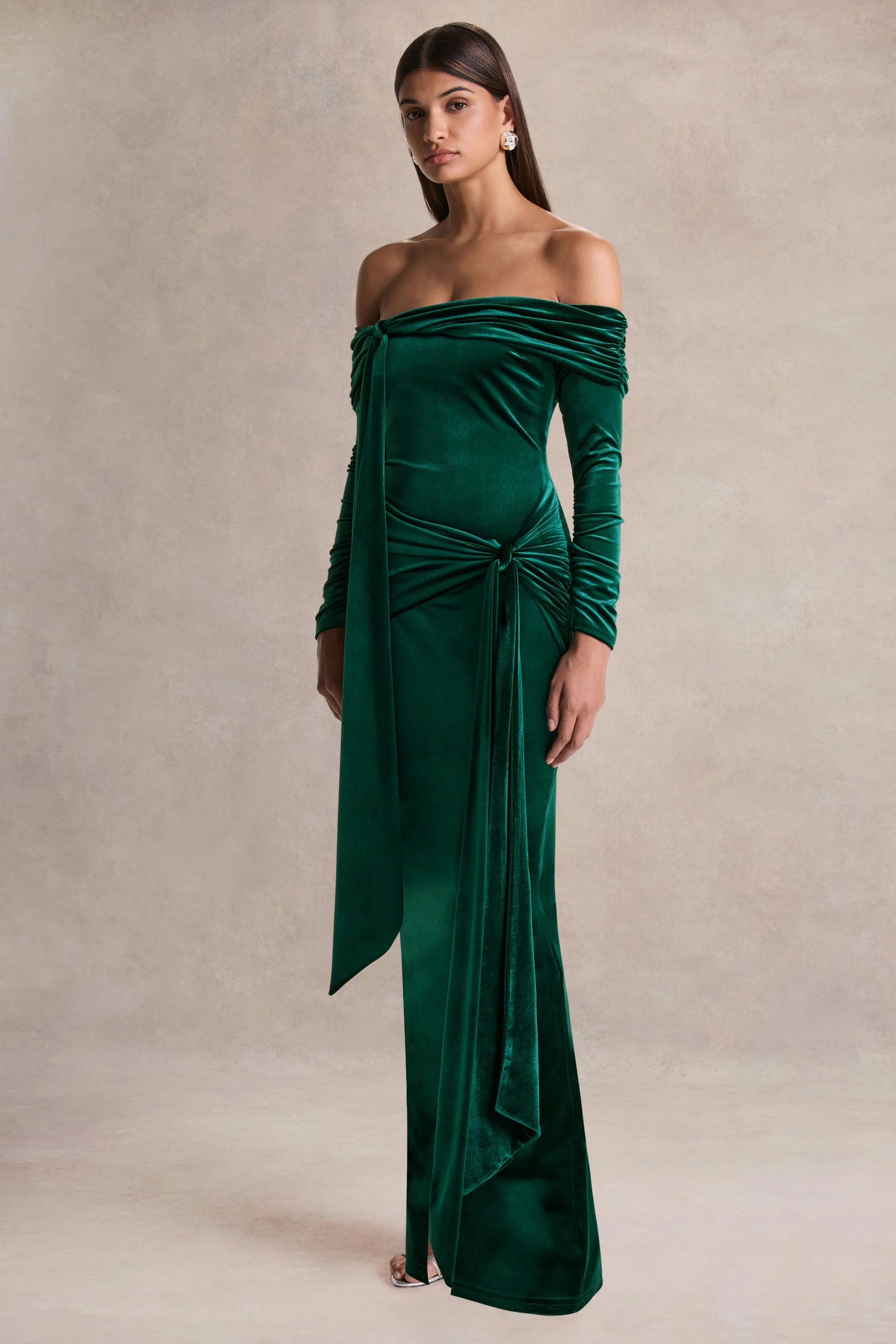 Jessara | Robe longue vert bouteille à encolure bardot avec détails noués - Image 4