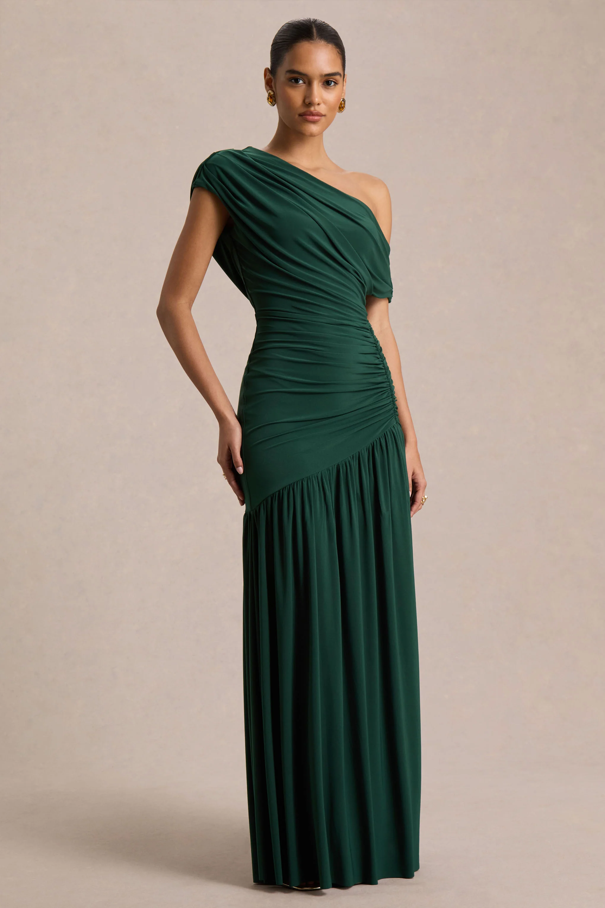Kady | Robe longue vert foncé à encolure asymétrique avec détails froncés - Image 3