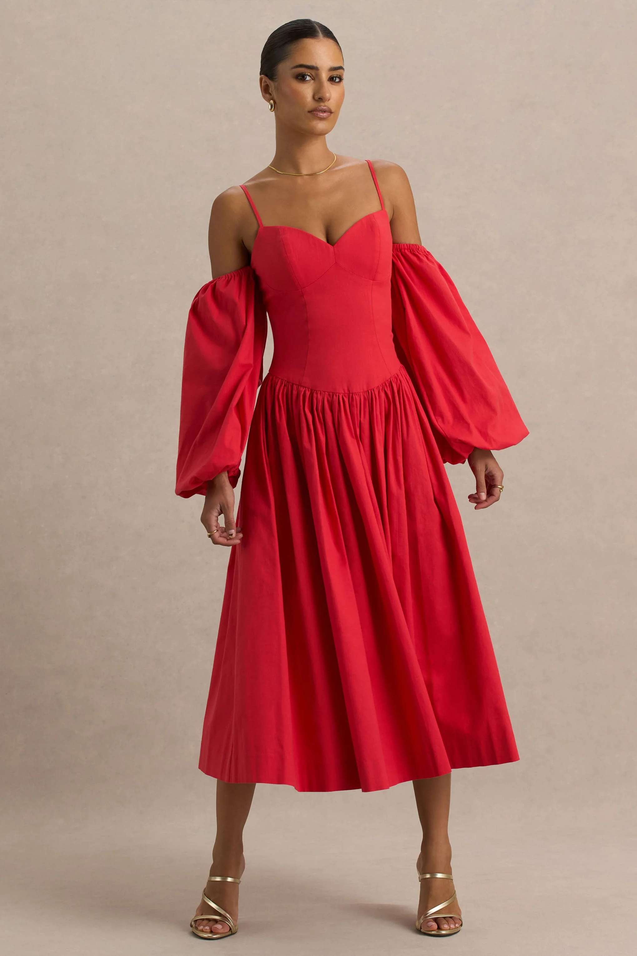 Macie | Robe Mi-Longue Rouge à Décolleté Coeur avec Manches Ballon - Image 4