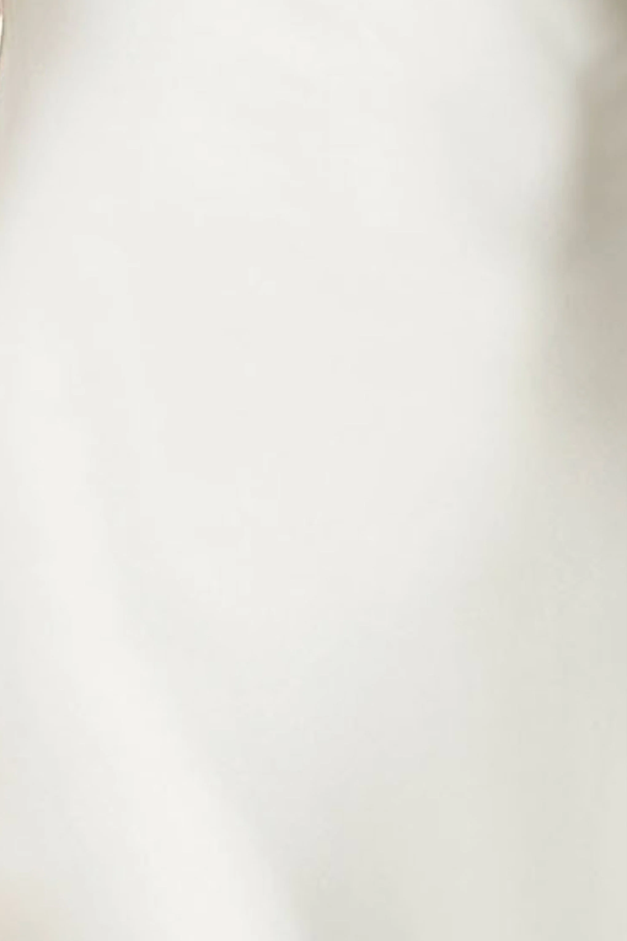 Maelia | Robe longue en satin crème à col bénitier avec bretelles ornées de strass - Image 7