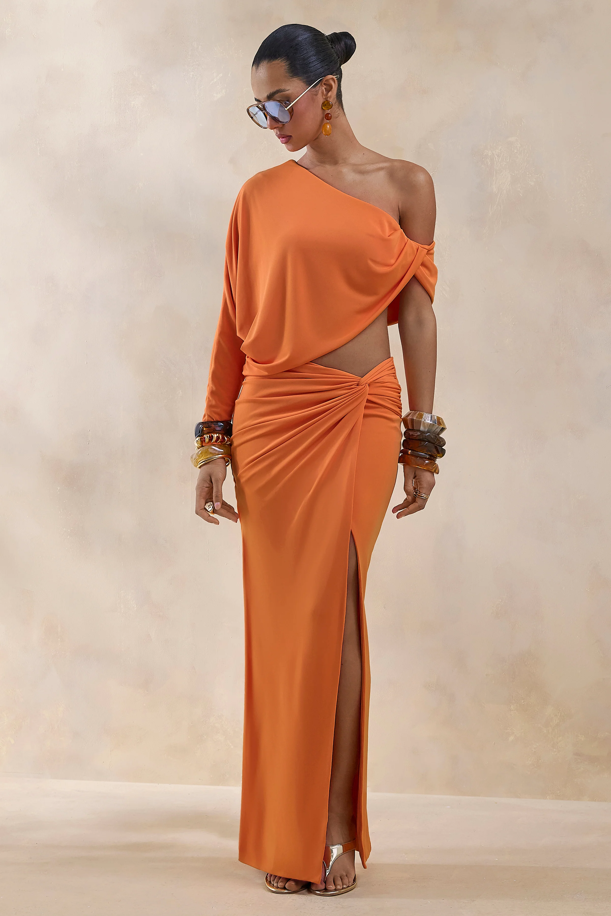 Marlena | Jupe longue orange fendue à taille torsadée - Image 6