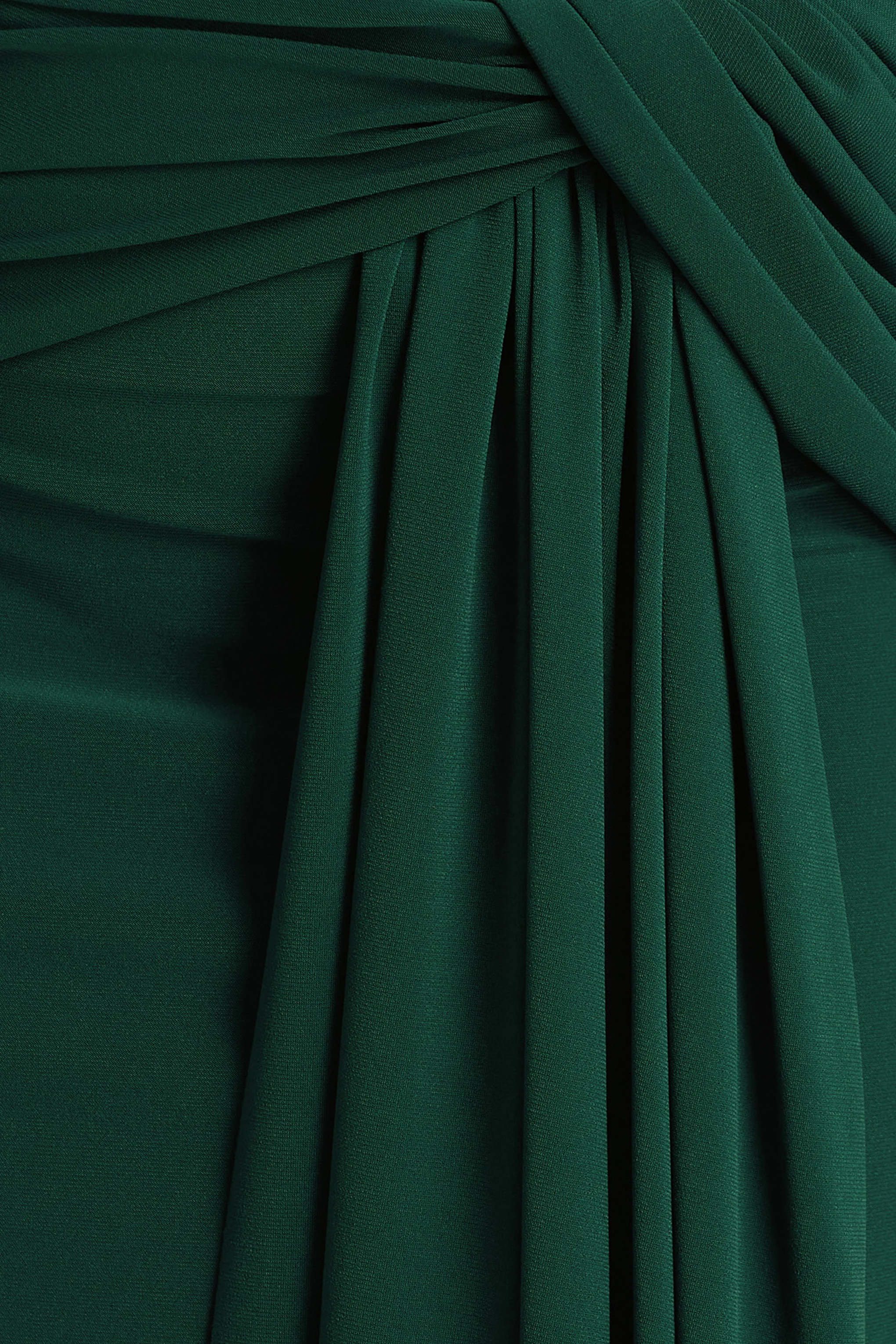 Mikayla | Robe longue vert foncé à encolure asymétrique avec jupe portefeuille avec découpes sur le corps et détails froncés - Image 6