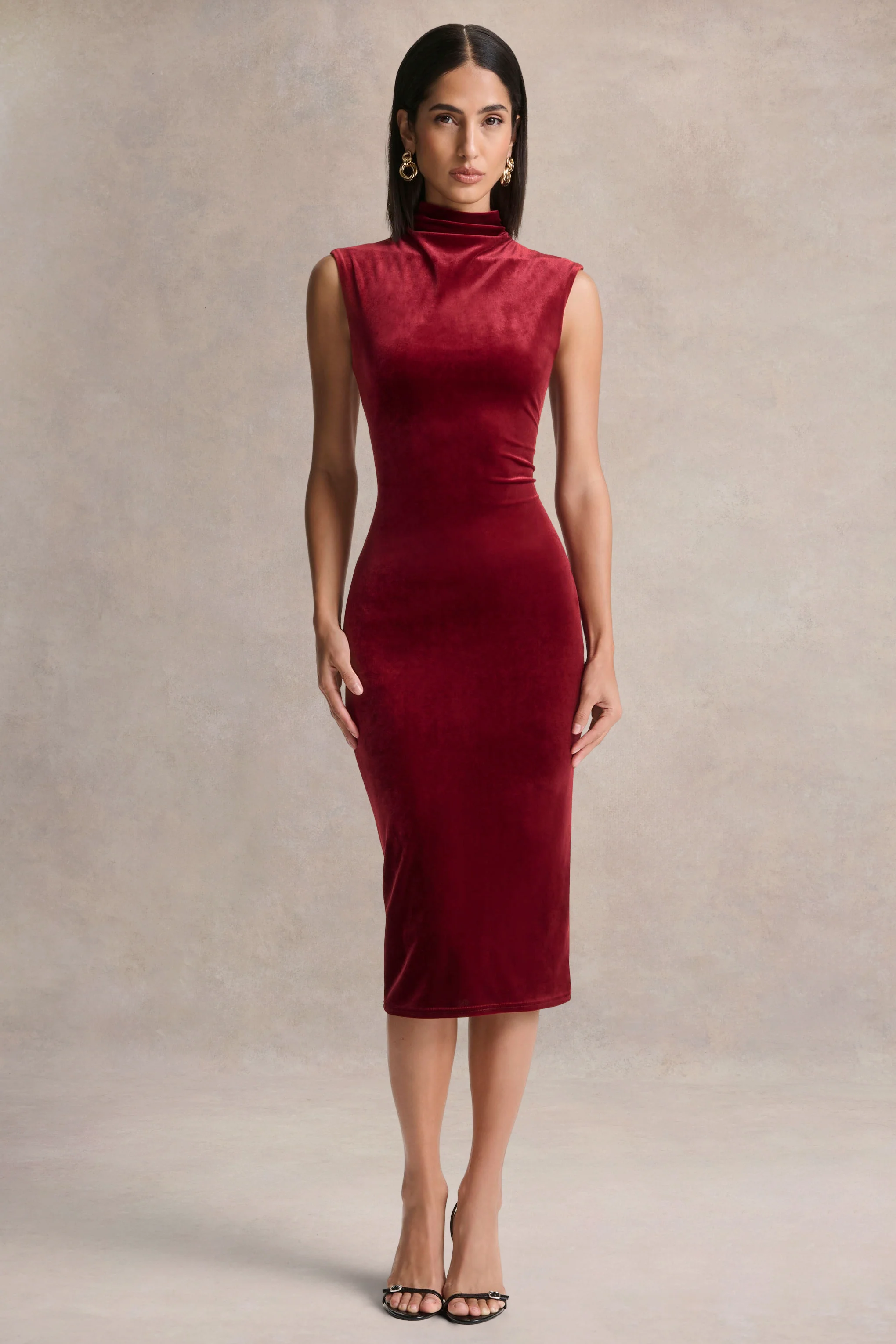 Nivina | robe mi-longue rouge en velours à col montant avec mancherons - Image 5