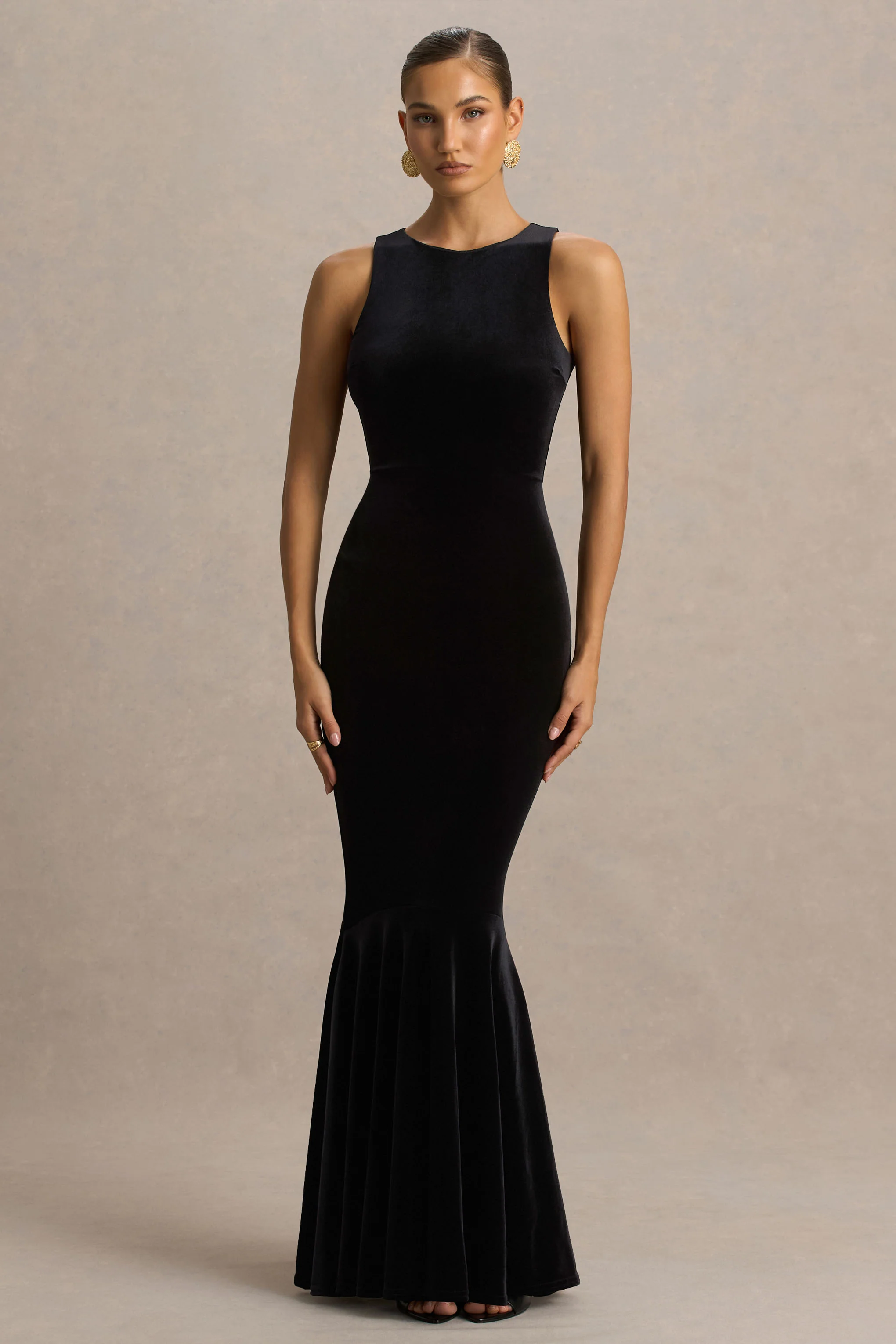 Pippa | Robe longue sirène en velours noir à col rond