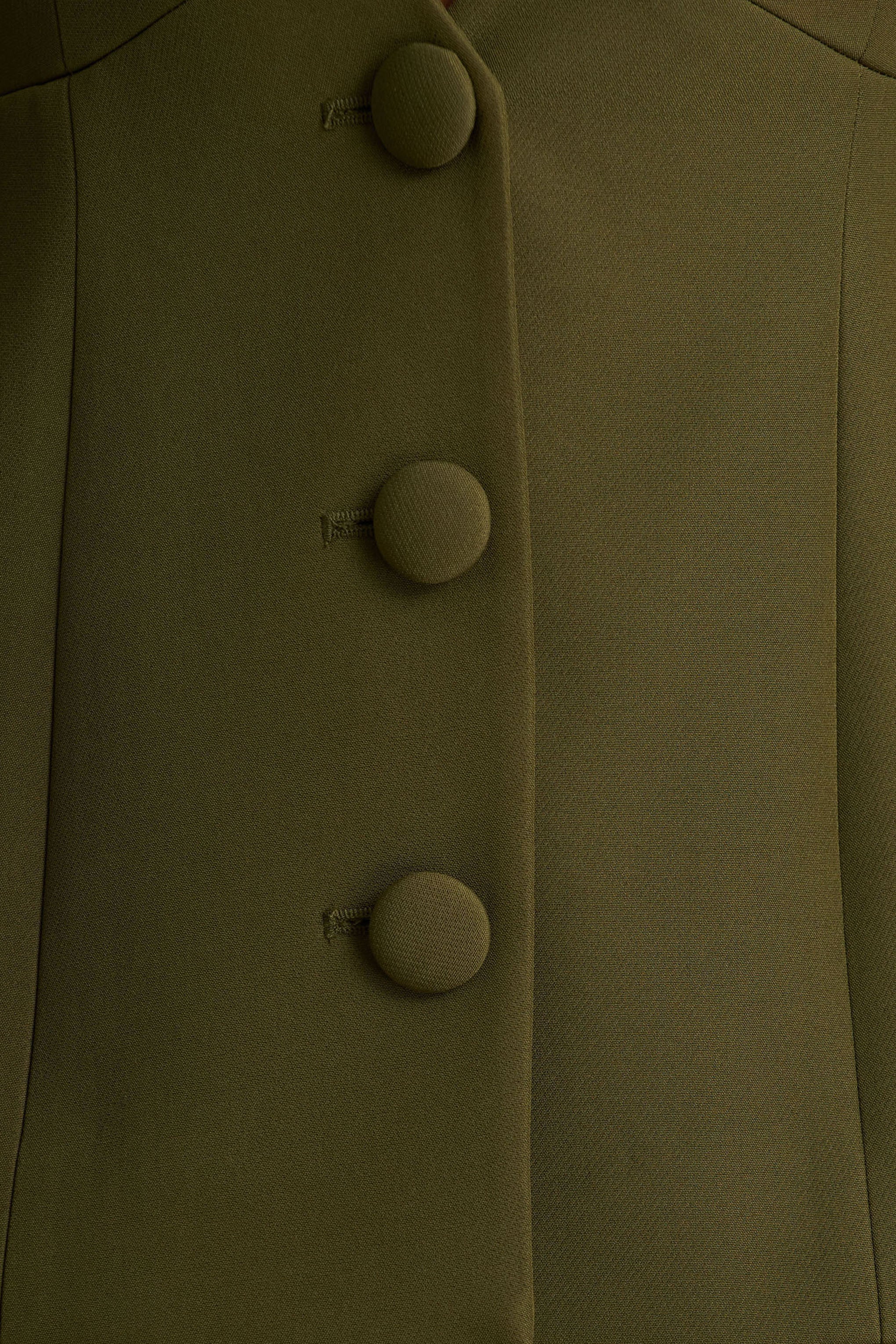 Rosalina | Blazer vert olive à coupe tailleur et décolleté plongeant extrême - Image 6