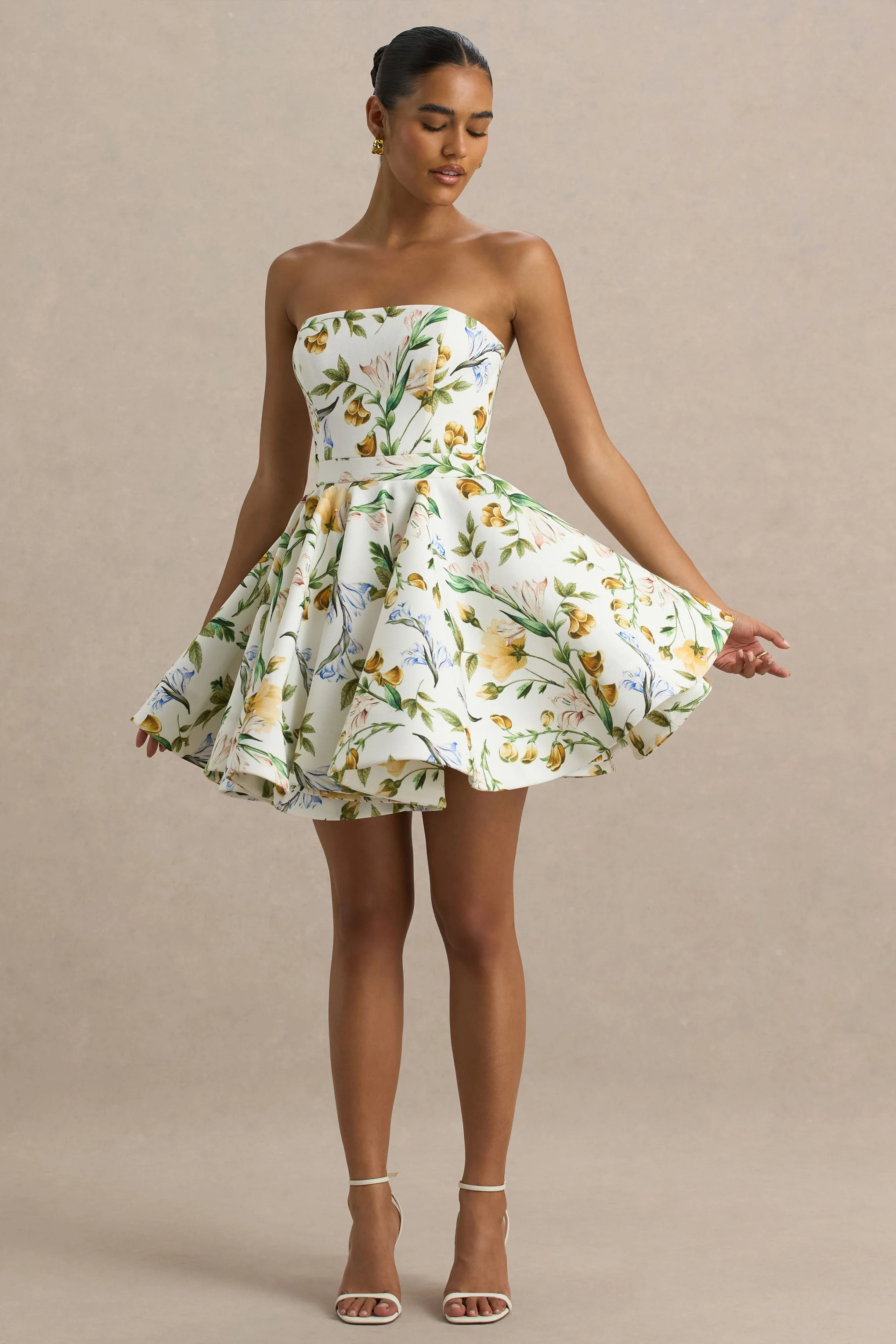 Valerian | Mini-robe bandeau à imprimé floral citron avec ourlet volanté - Image 5